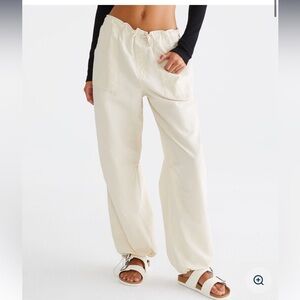 Aeropostale baggy parachute pants